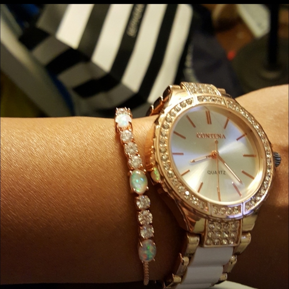 Rose Gold tennis bracelet with swarovski crystals - Picture 3 of 4